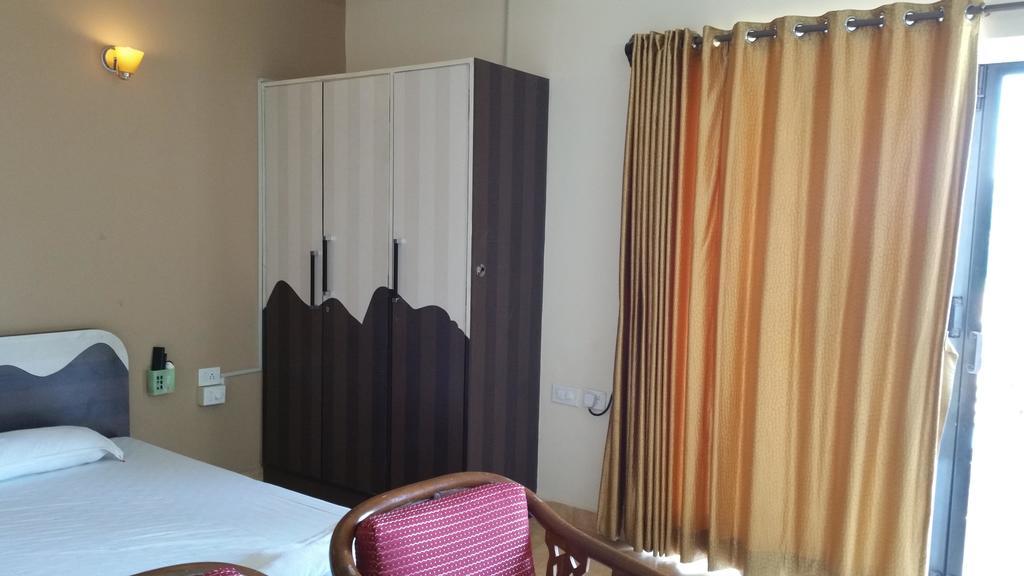 Ocean Crest Hotel Colva Luaran gambar